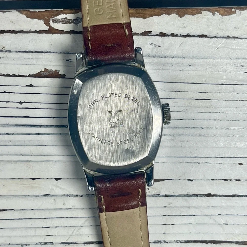WORKING Vintage Ingersoll Mickey Mouse Watch USA Unisex Hand‎ Wind Disney